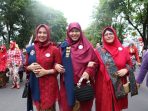 Ummi Harneli dan Ibu Amel bersama Ibu Negara Hadiri Acara Hari Batik dan Berkebaya