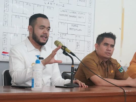 Wali Kota Fadly Amran Motivasi SMAN1 Padang