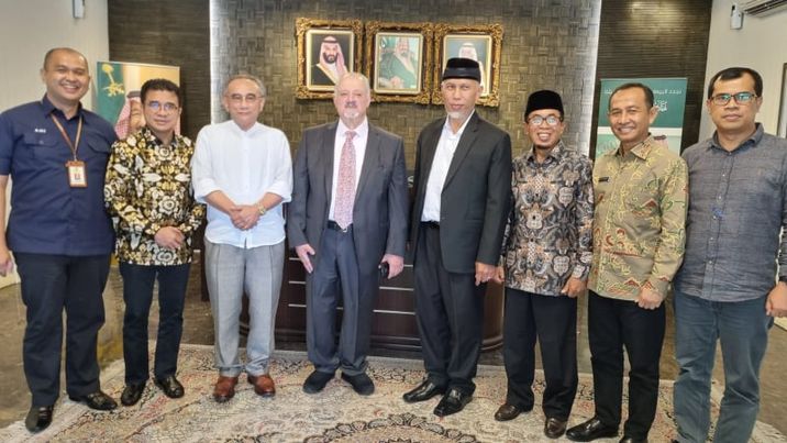 Kerajaan Arab Saudi menyambut baik rencana kerja sama sister province yang ditawarkan Pemerintah Provinsi Sumatera Barat (Pemprov Sumbar) dengan Al Madinah