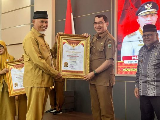 Pemko Padang Panjang Raih Penghargaan Kota Terinovatif Nomor 1 Tingkat Sumbar