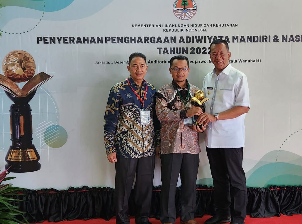 Penghargaan Adiwiyata Mandiri dan Nasional Pesisir Selatan