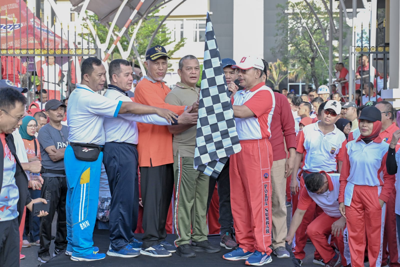 Gubernur Sumbar Mahyeldi Sampaikan Selamat Hari Ulang Tahun Bhayangkara ke-77