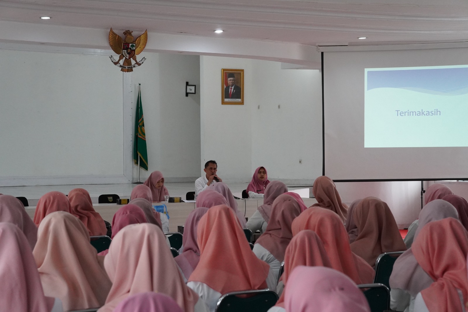 BKPSDM Berikan Pembekalan 133 PPPK Tenaga Kesehatan dan Guru di Padang Panjang
