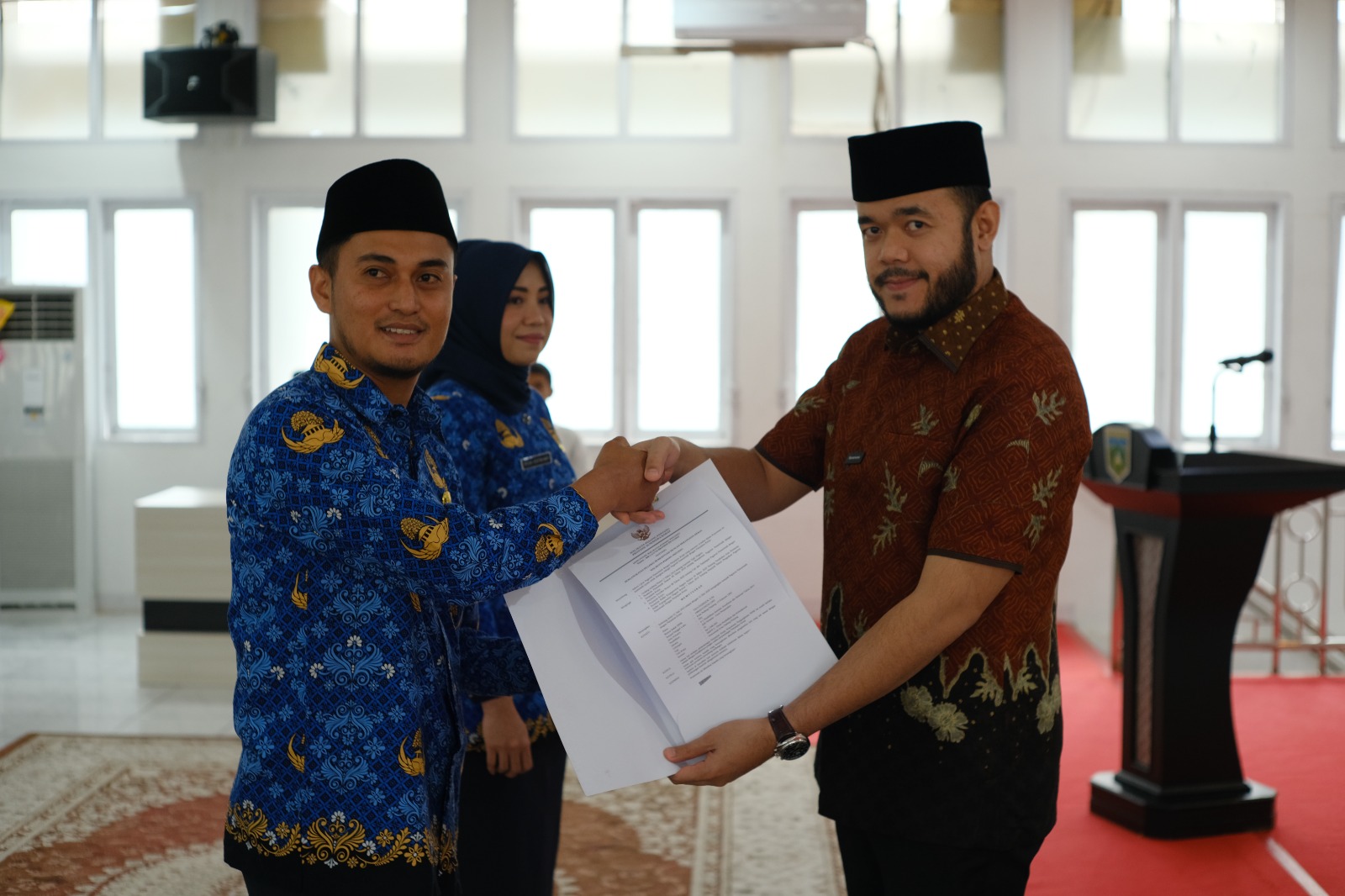 Fadly Amran Lantik 133 PPPK Formasi Tenaga Kesehatan dan Guru