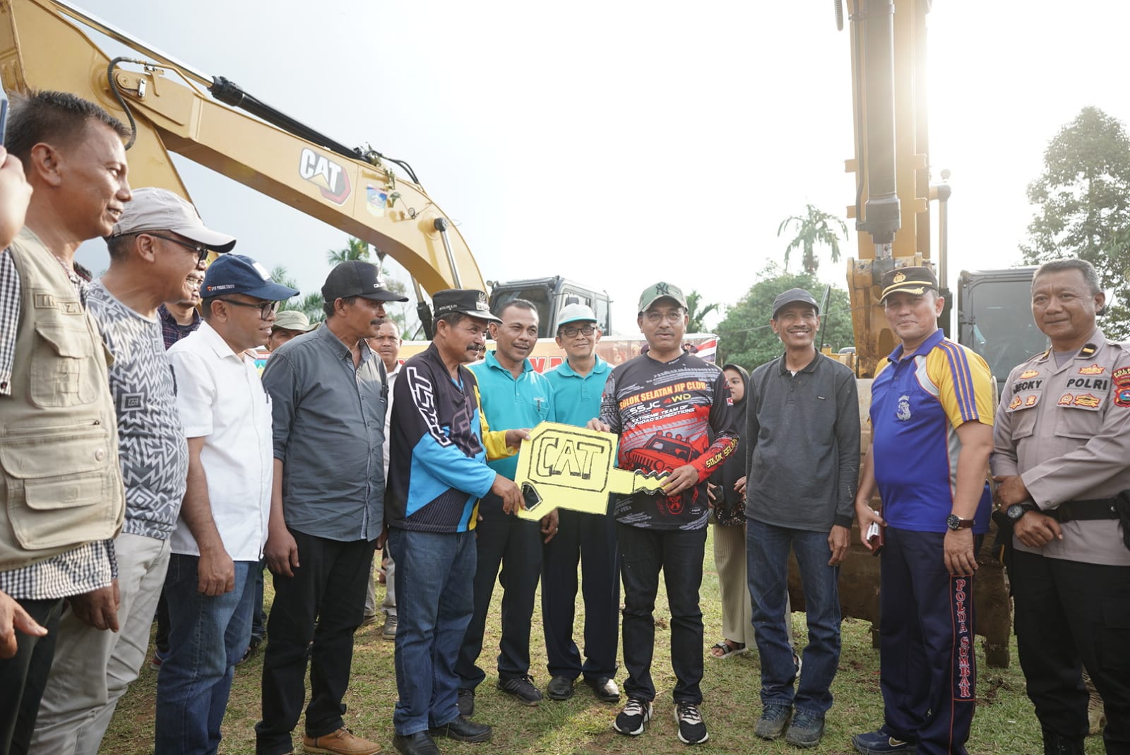 Pemerintah Kabupaten Solok Selatan Realisasikan Perbaikan Jalan Sungai Sungkai - Talao