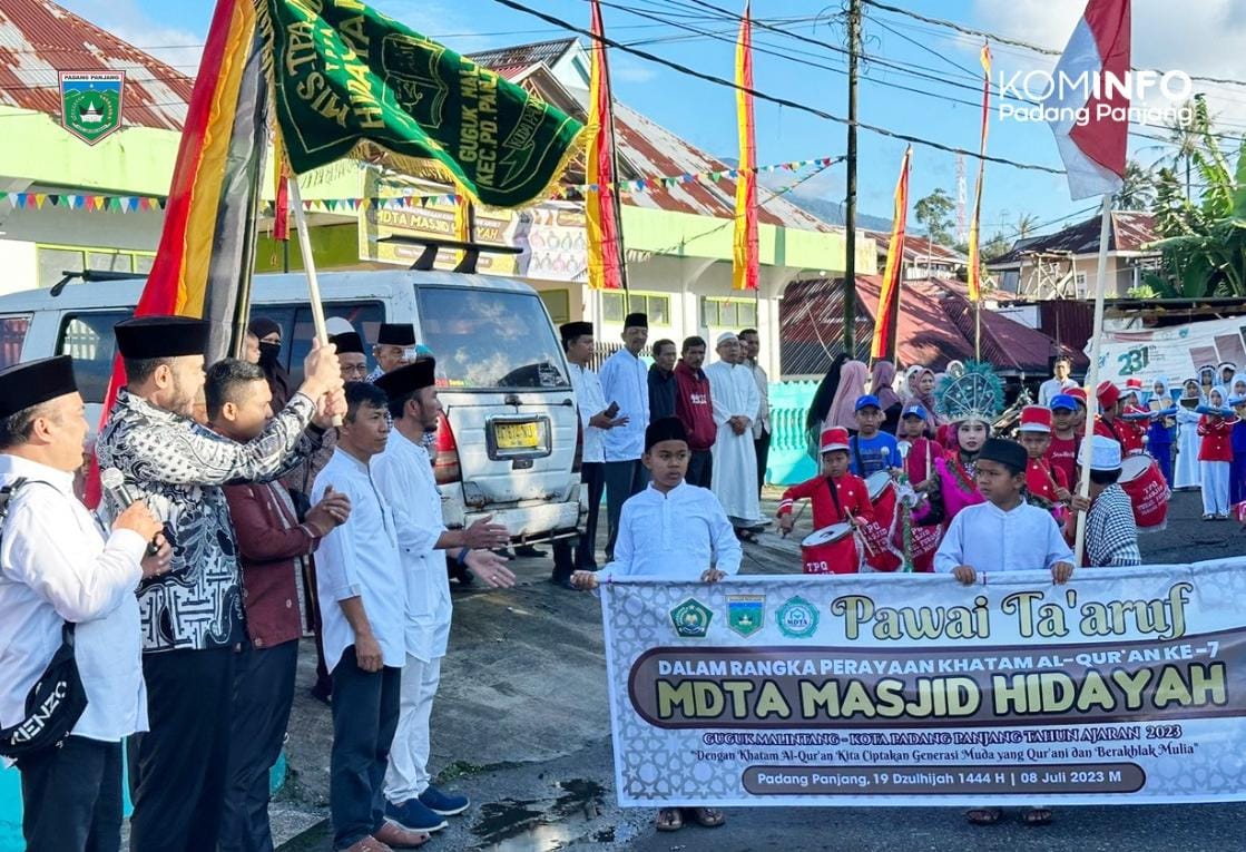 Wali Kota Padang Panjang Apresiasi MDTA Masjid Hidayah Gelar Khatam Al Qur'an