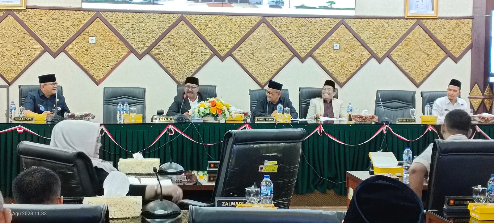 DPRD Kota Padang Gelar Paripurna Fraksi Menyampaikan Pendapat Akhir Terhadap KUA PPAS Tahun Anggaran 2024