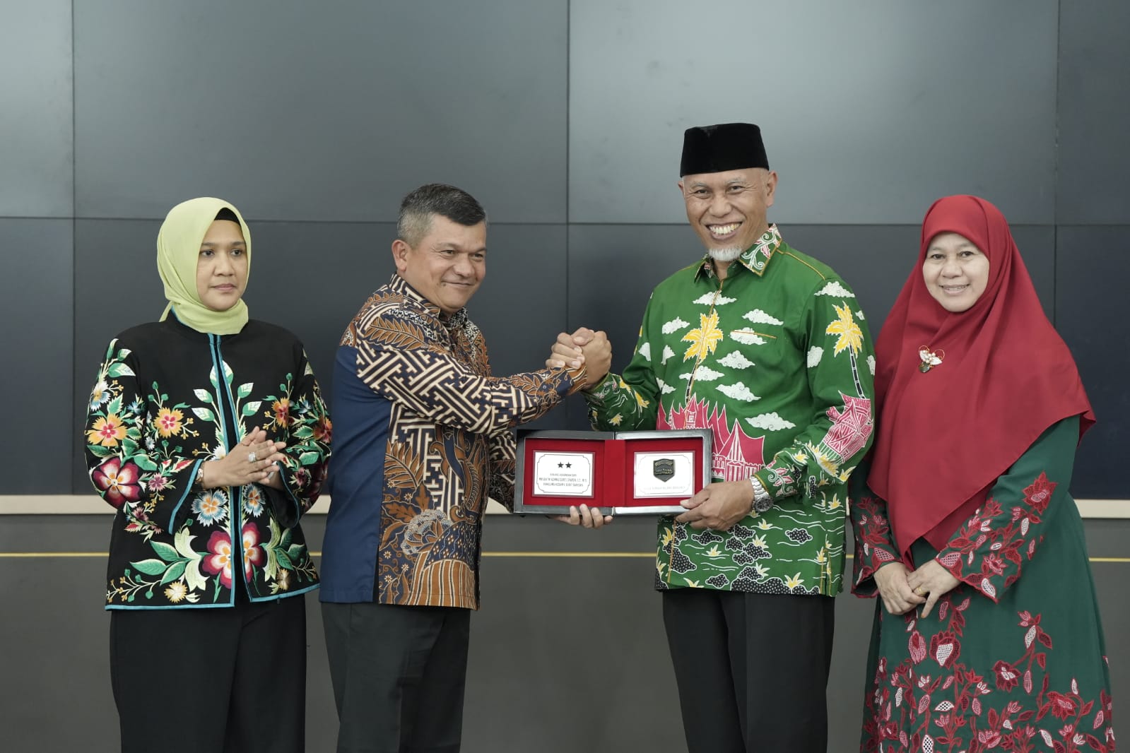 Gubernur Mahyeldi Nilai Kolaborasi Pemprov Sumbar-TNI Berjalan Maksimal