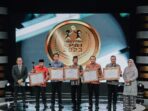 Bupati Pesisir Selatan Rusma Yul Anwar Terima Penghargaan KPAI tahun 2023 Bupati Pesisir Selatan Rusma Yul Anwar Terima Penghargaan KPAI tahun 2023