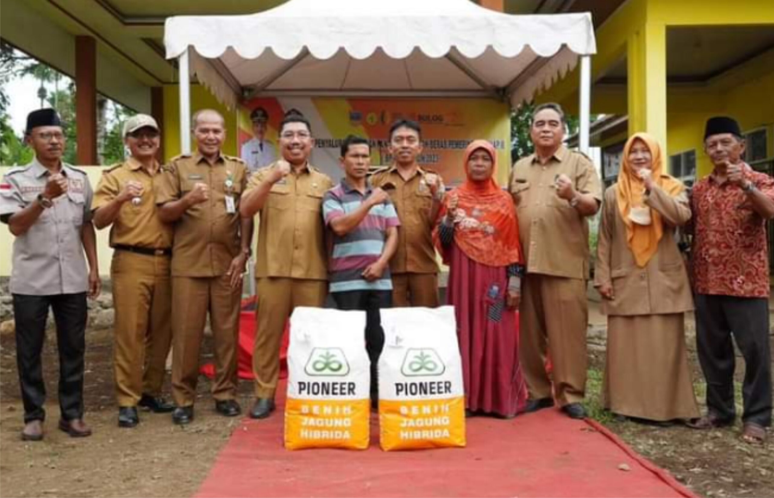 682 Keluarga Penerima Manfaat Nagari Lubuk Gadang Timur Terima Bantuan Pangan