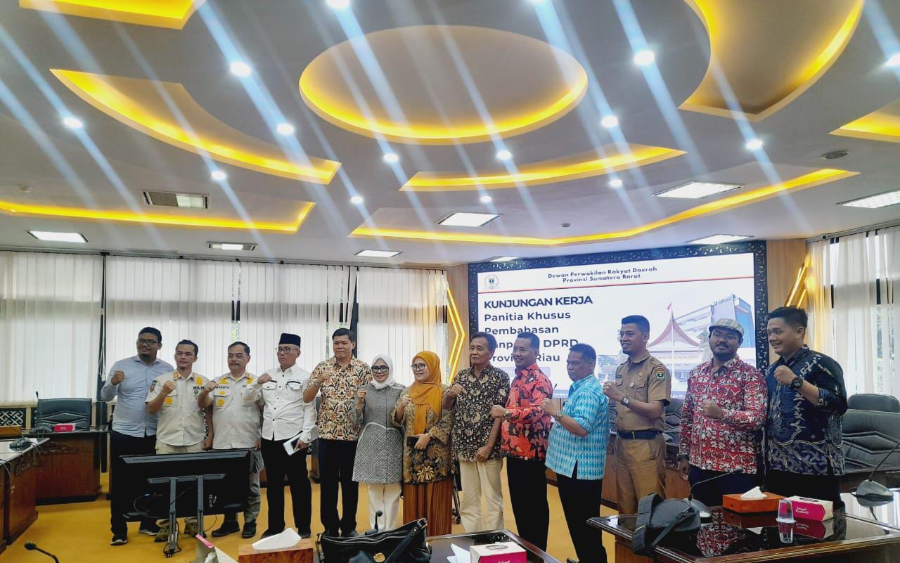 DPRD Sumbar Menerima Kunjungan Pansus DPRD Provinsi Riau