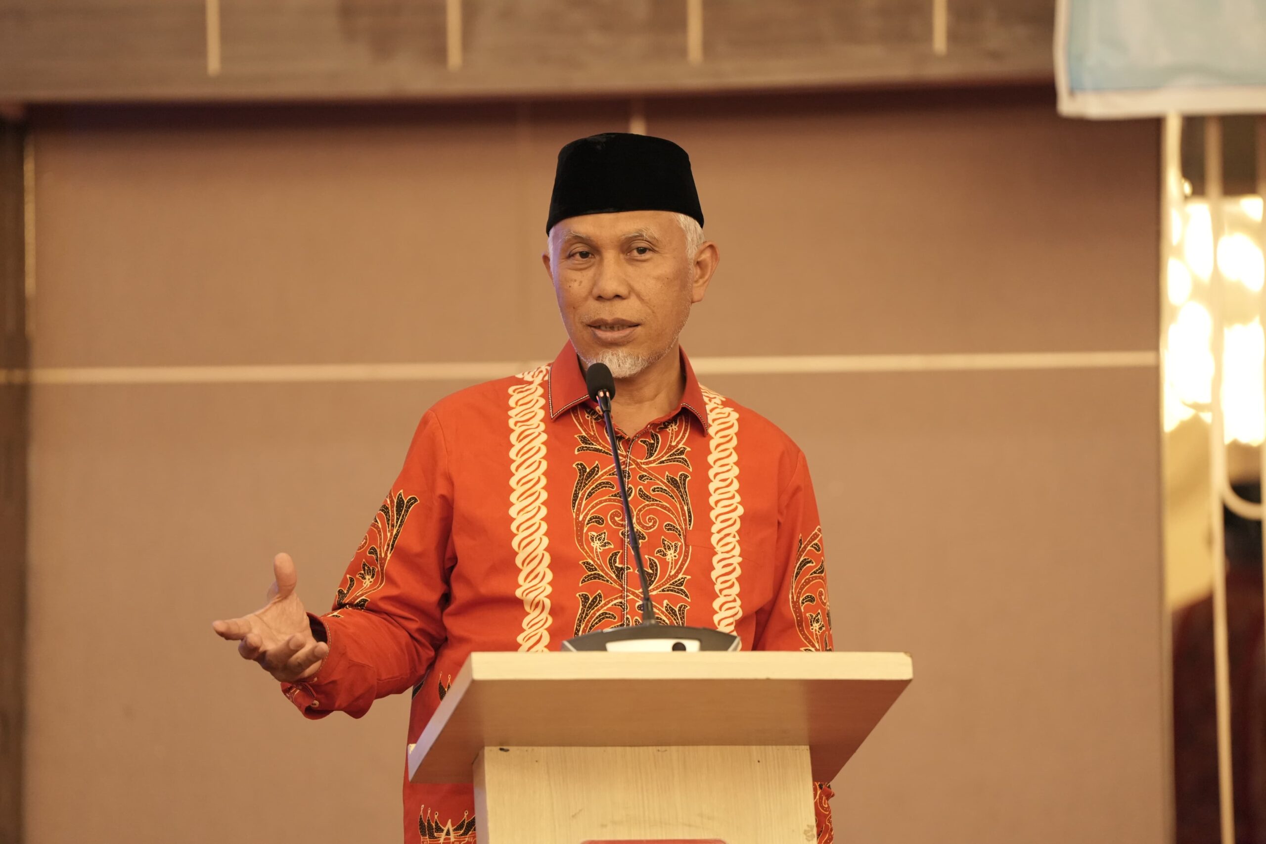 Gubernur Mahyeldi Ansharullah Tegaskan Investasi Penting agar Anak-Kemenakan Terserap oleh Dunia Kerja