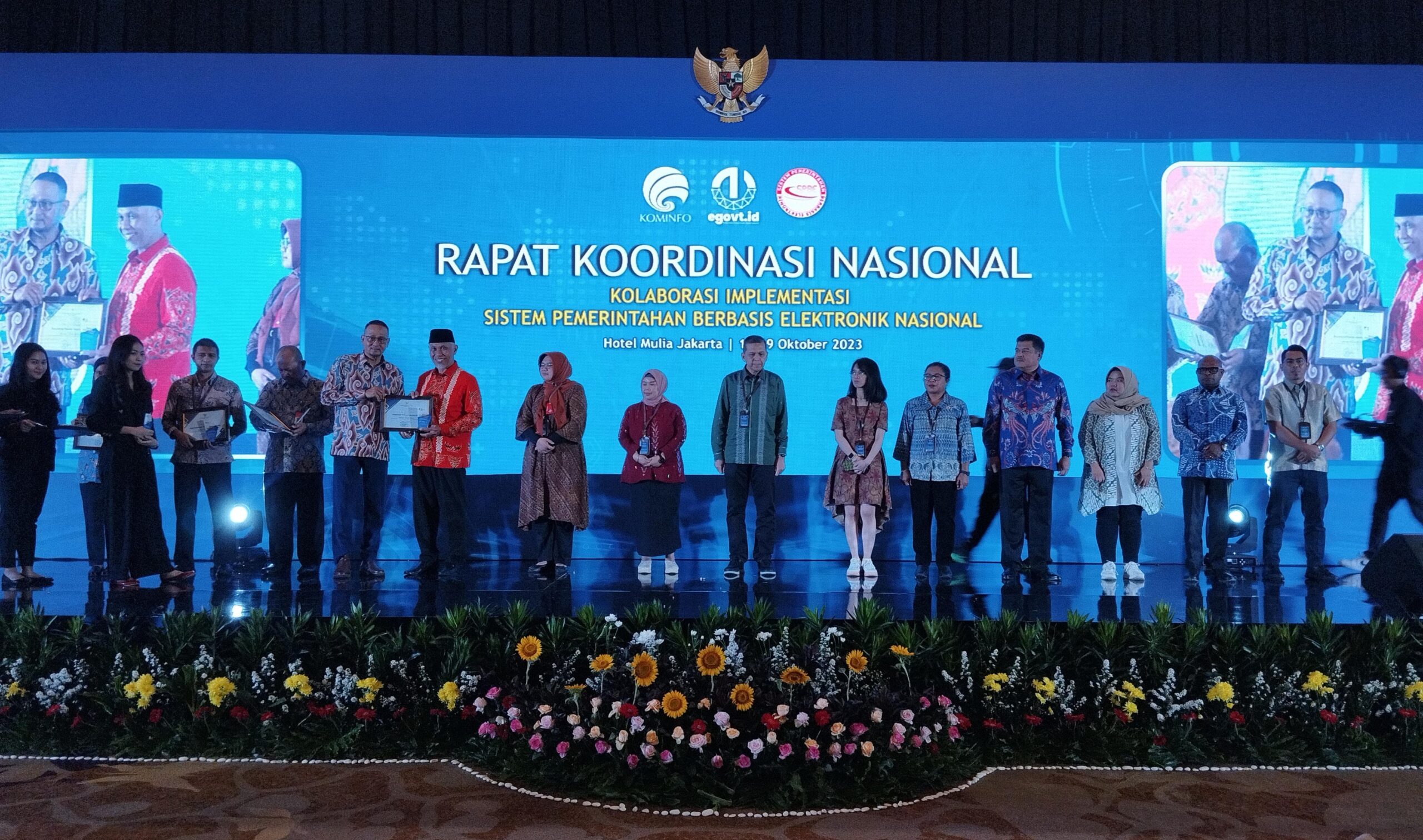 Pemprov Sumbar Raih Dua Penghargaan Dari Kementerian Kominfo RI