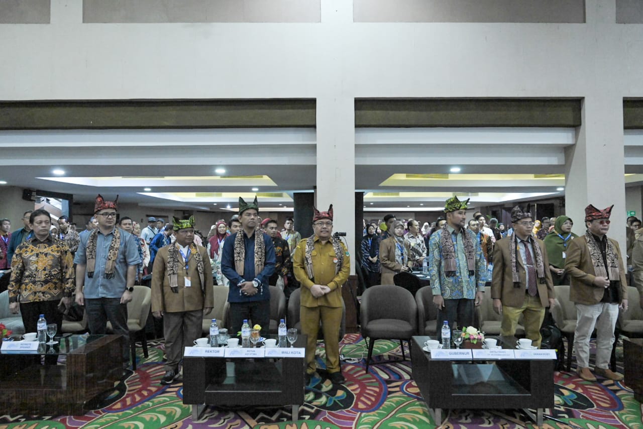 Sekda Sumbar Hansastri Sorot Arti Penting Perguruan Tinggi dalam Rakornas AST-PTMA 2023