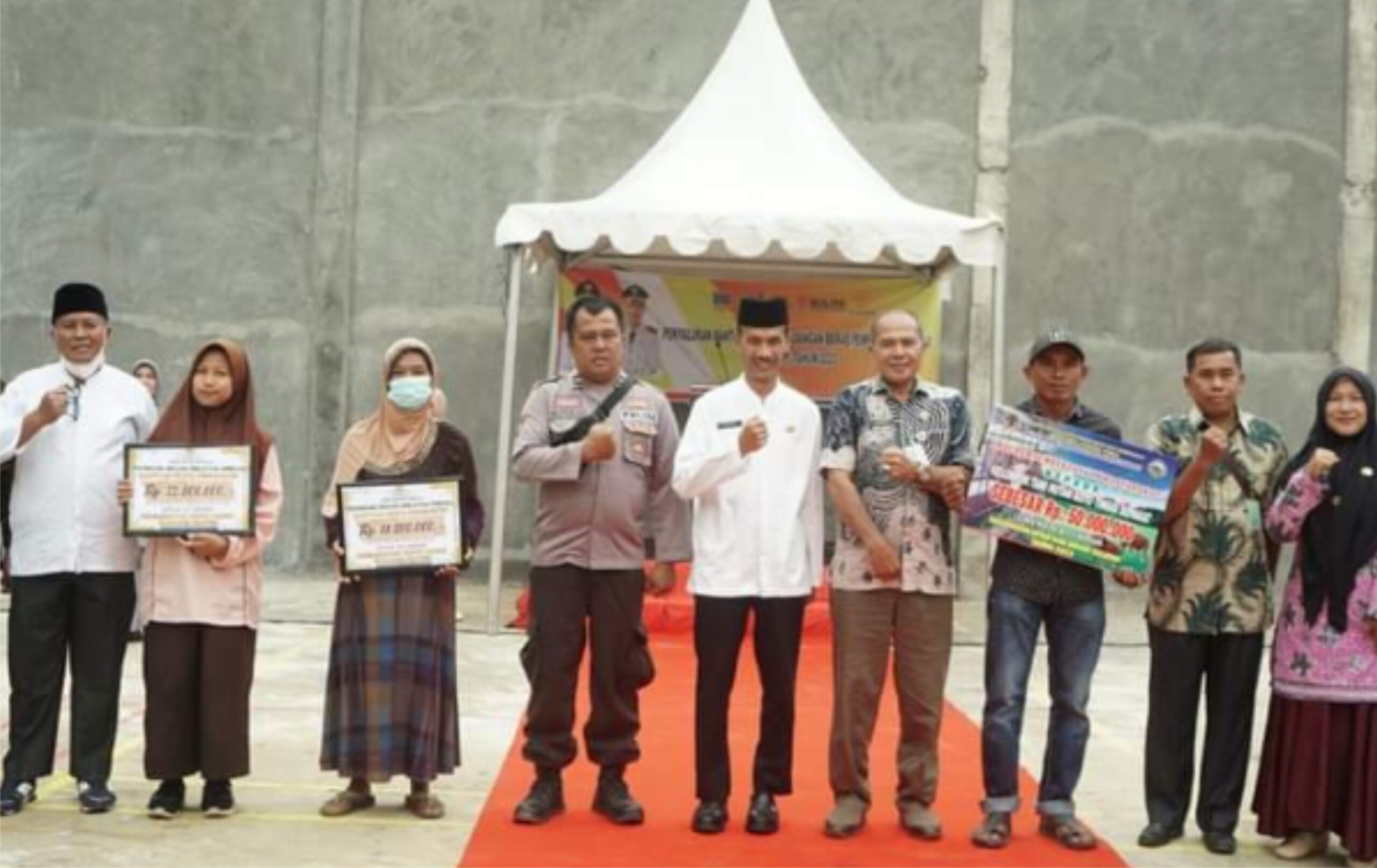 Wakil Bupati Solok Selatan Yulian Efi Apresiasi Masyarakat Pinti Kayu