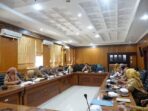 Wakil Bupati Tanah Datar Richi Aprian dan Kementerian Dalam Negeri Rakor Pengendalian Inflasi Wakil Bupati Tanah Datar Richi Aprian dan Kementerian Dalam Negeri Rakor Pengendalian Inflasi