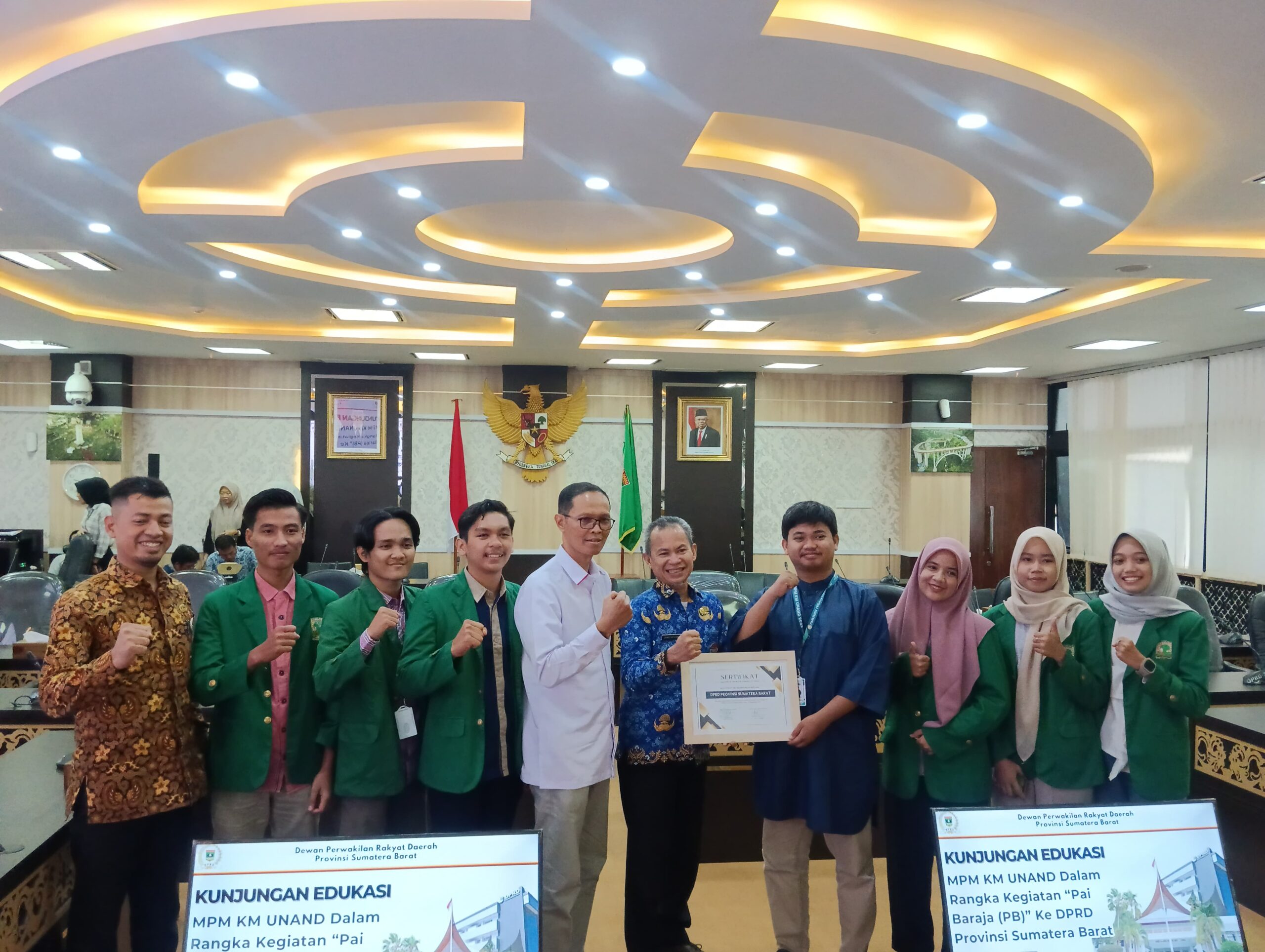 Mahasiswa Unand MPM KM Pai Baraja Kunjungi DPRD Sumbar