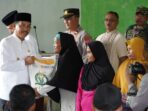 Pemerintah Solok Selatan Salurkan Beras BP-CBP Periode II Tahap 3 di Nagari Lubuk Gadang Selatan