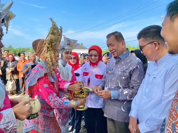 Bupati Pesisir Selatan Rusma Yul Anwar Hadiri Survei Akreditasi RSUD Tapan