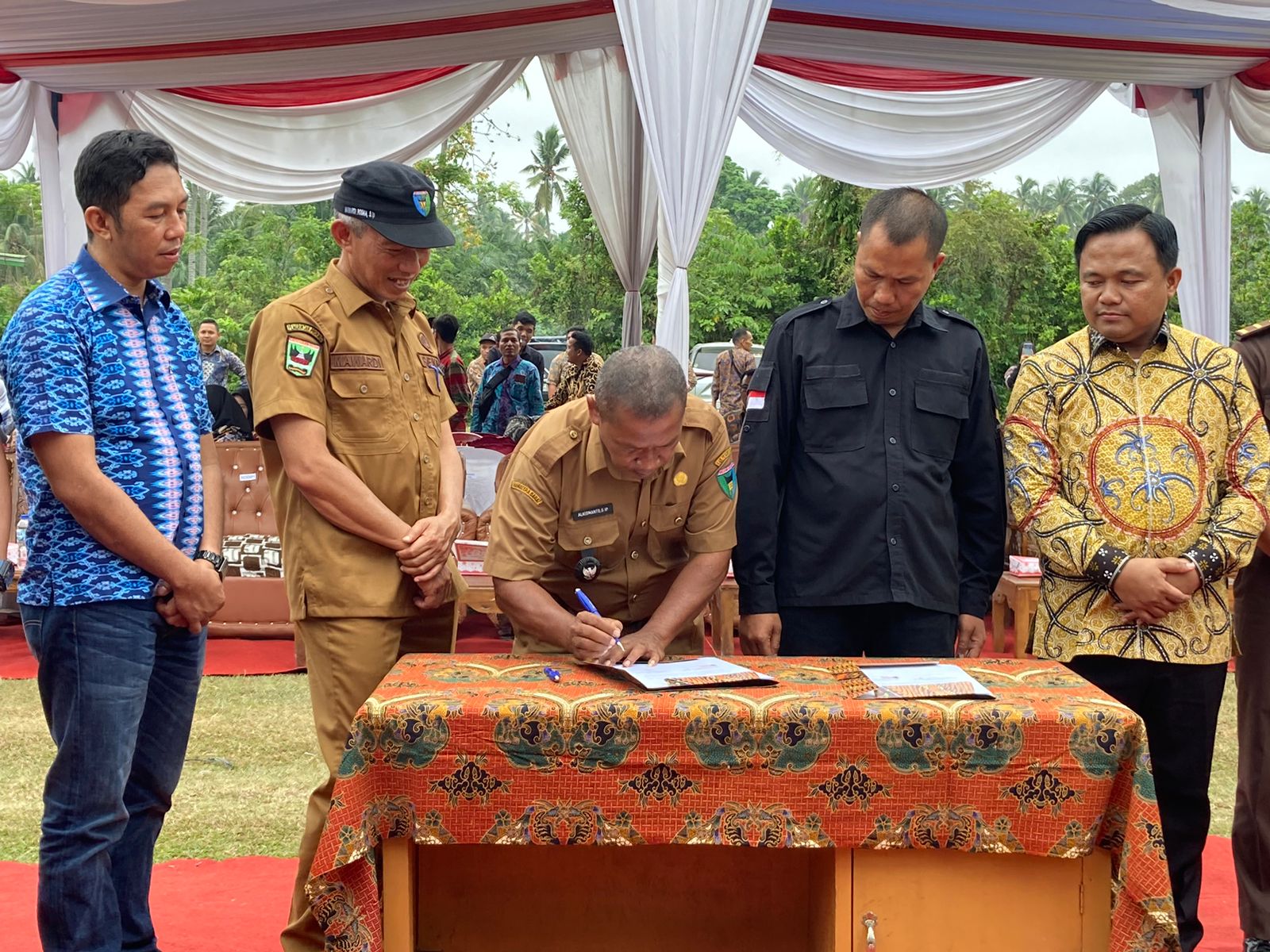 Sekda Mawardi Roska Hadiri Deklarasi Kampung Pengawasan Pemilu Partisipatif di Ranah Pesisir