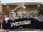 Universitas-Negeri-Padang-Berduka-Wakil-Rektor-III-Drs.-Hendra-Syarifuddin-Berpulang-ke-Rahmatullah-2048x1154 Universitas Negeri Padang Berduka, Wakil Rektor III Drs. Hendra Syarifuddin Berpulang ke Rahmatullah