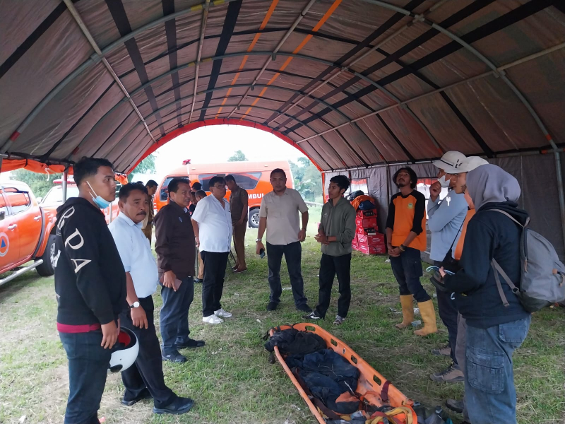 WR I UNP Dr. Refnaldi Lakukan Koordinasi dengan BPBD Sumbar Terkait Pencarian Korban Erupsi Marapi