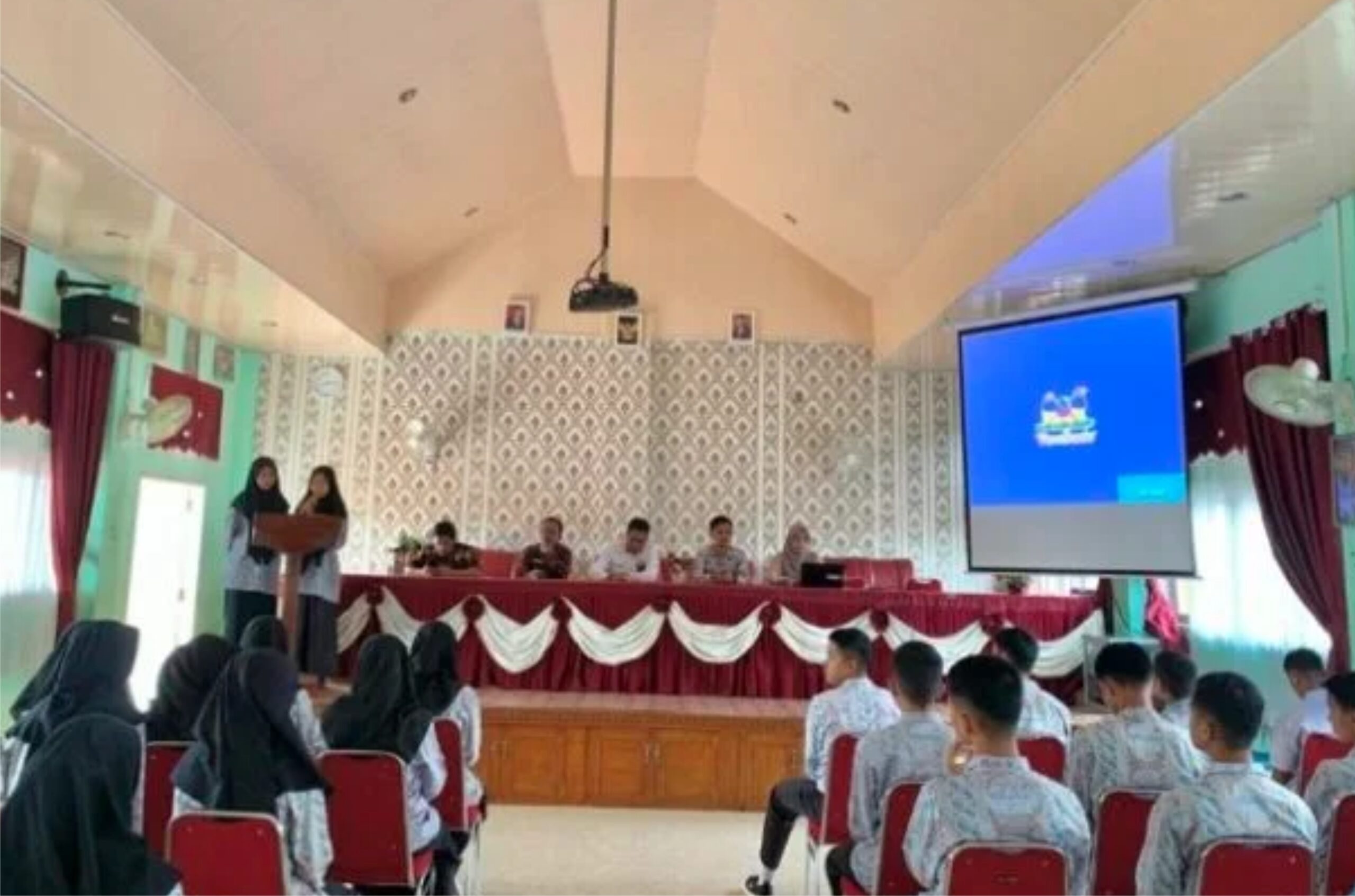 Diskominfo Agam Narasumber Pelatihan Sinematografi di SMAN 2 Lubuk Basung
