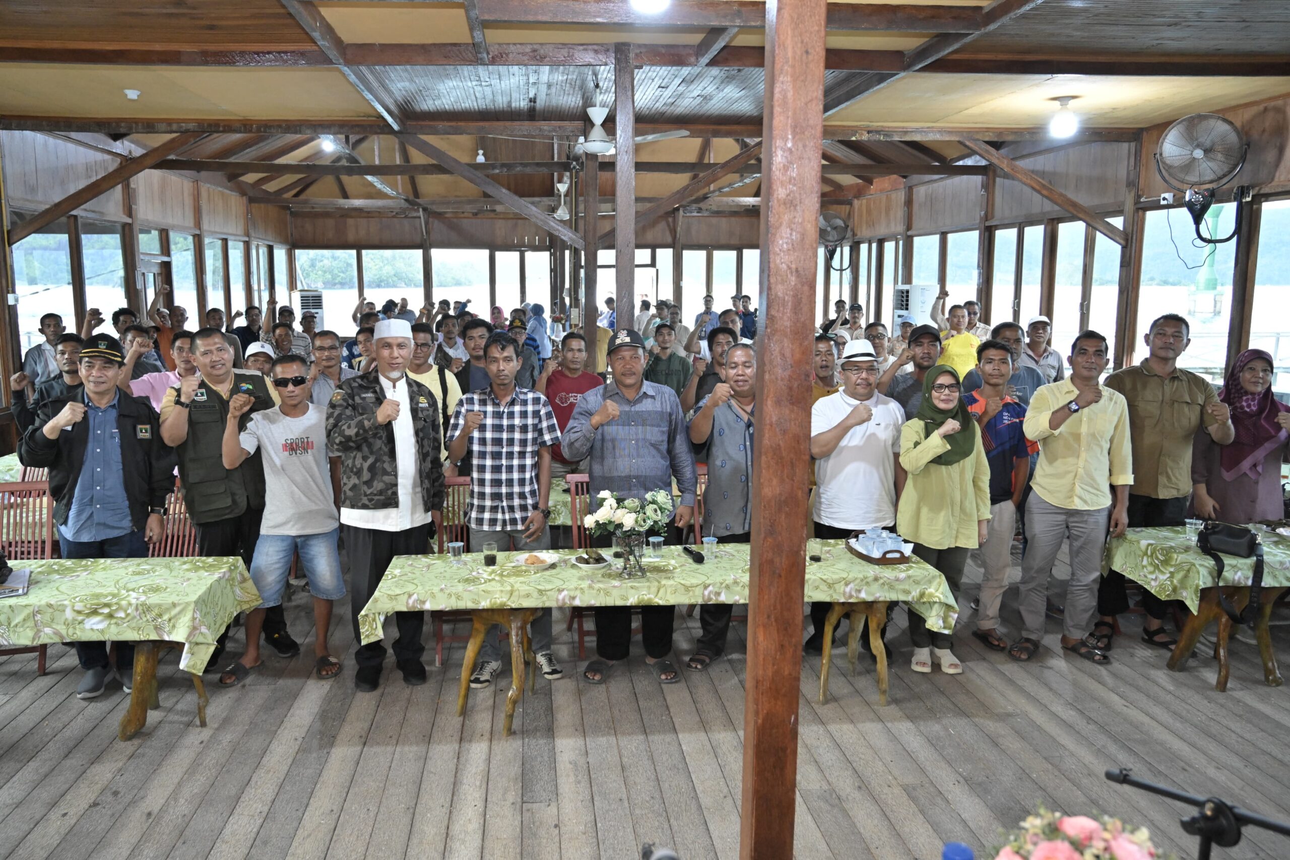 Pemprov Sumbar Perbaiki Jalan Menuju Dermaga TPI Carocok Tarusan Tahun ini