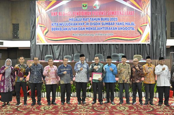 Gubernur Mahyeldi Ansharullah Ingatkan Pentingnya Pembinaan untuk Keberlanjutan Koperasi