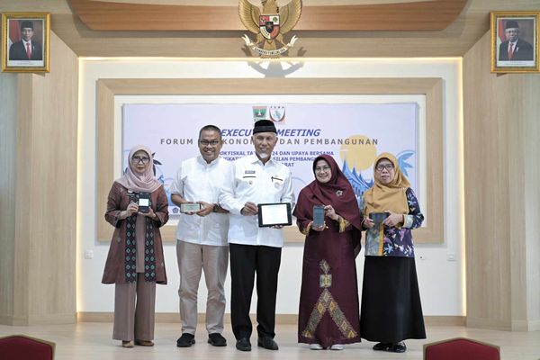 Gubernur Mahyeldi Ansharullah Kembali Ingatkan Pentingnya Optimalisasi Aset Daerah demi Meningkatkan PAD dan Pembangunan Sumatera Barat