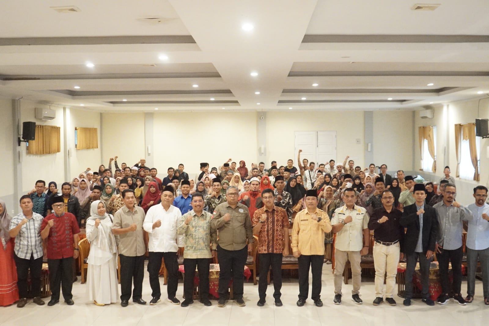 Solok Selatan Menaikkan Honor Guru Jadi 600 Ribu Sukseskan Satu Jorong Satu Rumah Tahfidz