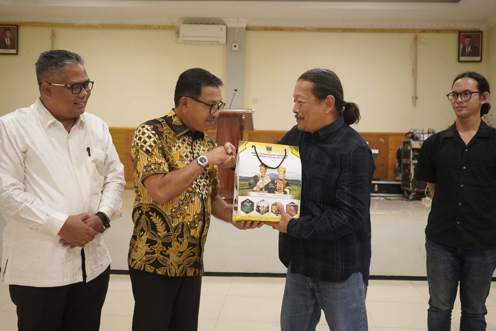 Arsitek Yori Antar Kunjungi Solok Selatan, Bupati Khairunas Usulkan Pariwisata Terintegrasi