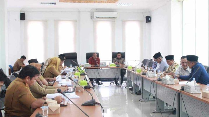 Pansus DPRD Dharmasraya Rekomendasikan Ketentuan Penghapusan Piutang PBB Kedaluwarsa
