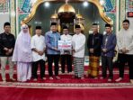 Pj Wako Sonny Budaya Putra Serahkan Hibah ke Masjid Taqwa Ngalau