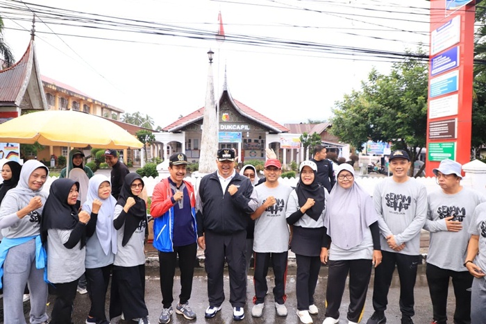 Wako Solok Zul Elfian Umar Ikuti Senam Sehat Pemilu 2024 Ajak Warga Jaga Demokrasi Aman