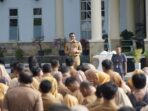 Bupati Solok Selatan Khairunas Ajak Tingkatkan Pelayanan Hingga Berikan Dukungan Untuk Timnas U-23 Bupati Solok Selatan Khairunas Ajak Tingkatkan Pelayanan Hingga Berikan Dukungan Untuk Timnas U-23