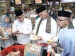 Gubernur Mahyeldi Ansharullah Ingatkan Pedagang dan Pembeli Cermati Tanggal Kadaluwarsa Produk Makanan dan Parsel Lebaran Gubernur Mahyeldi Ansharullah Ingatkan Pedagang dan Pembeli Cermati Tanggal Kadaluwarsa Produk Makanan dan Parsel Lebaran