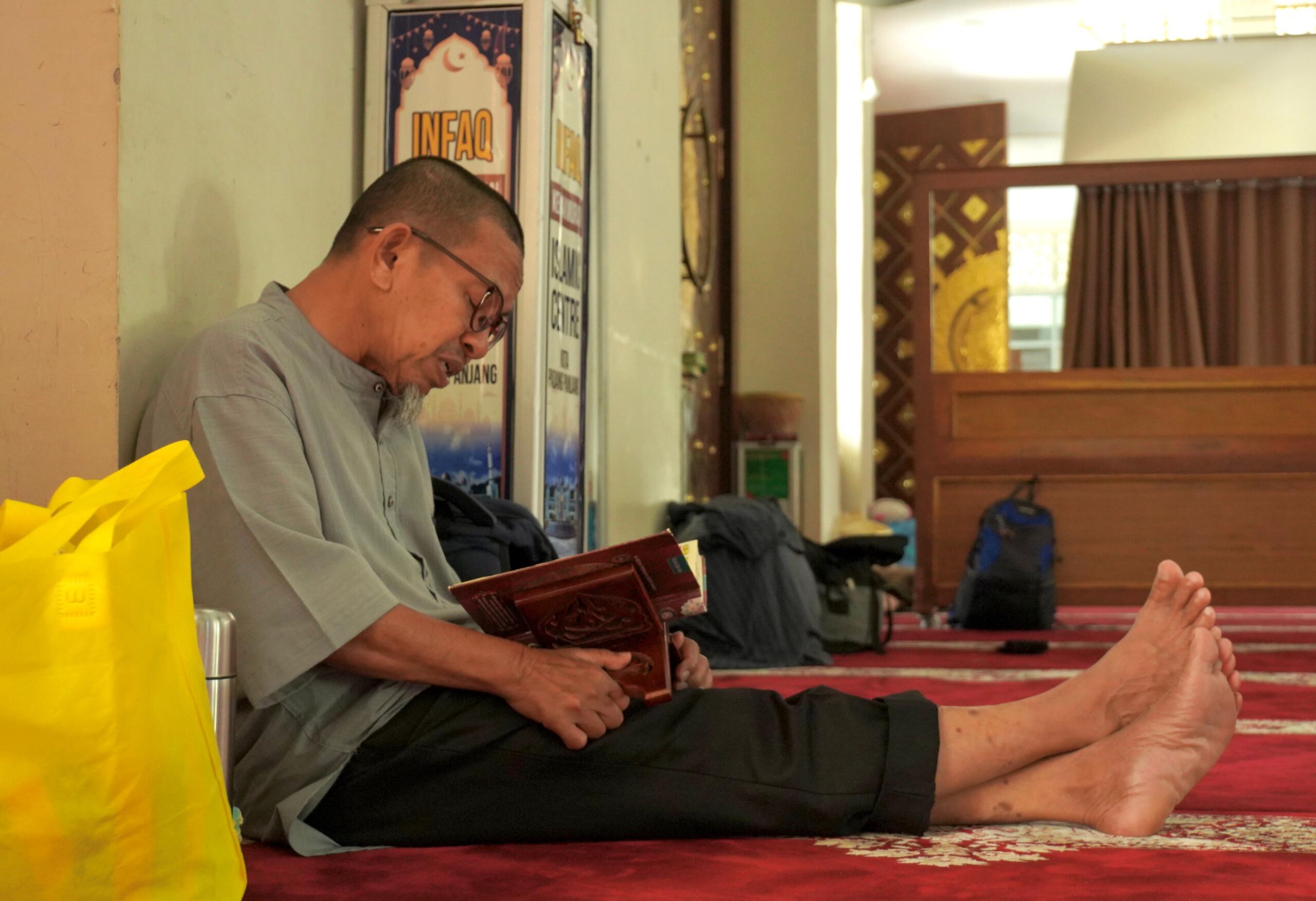 Iktikaf Nyaman dan Damai di Masjid Agung Manarul 'Ilmi Islamic Centre