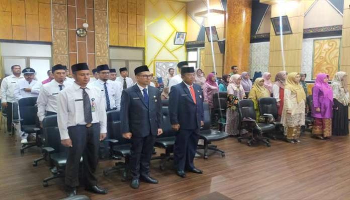 Wali Kota Padang Hendri Septa Lantik 141 Pejabat Eselon III, IV dan Fungsional