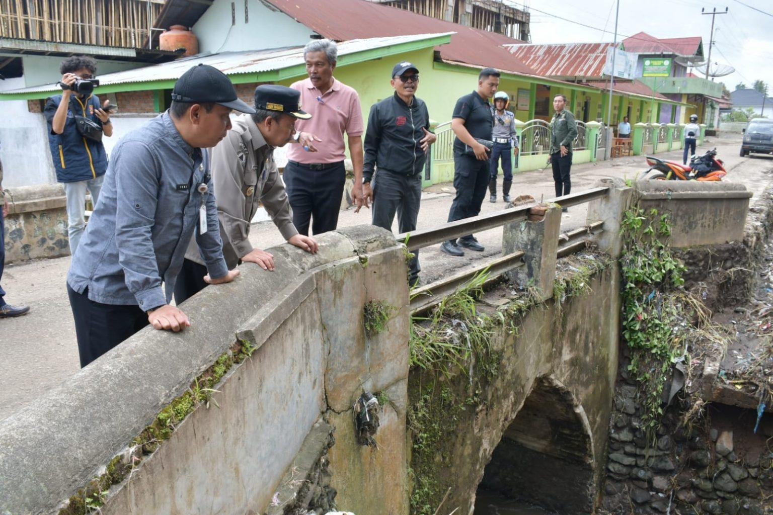Bupati Agam, Andri Warman Tinjau lokasi Banjir Bandang di Nagari Balai Gurah, Satu Unit Rumah Hanyut