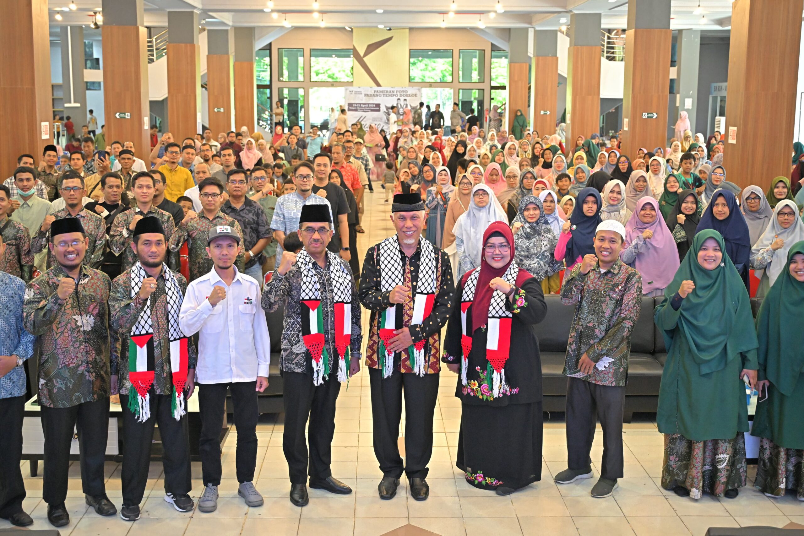 Gubernur Mahyeldi Ansharullah Tegaskan Pentingnya Peran Orang Tua Tumbuh Kembang Anak