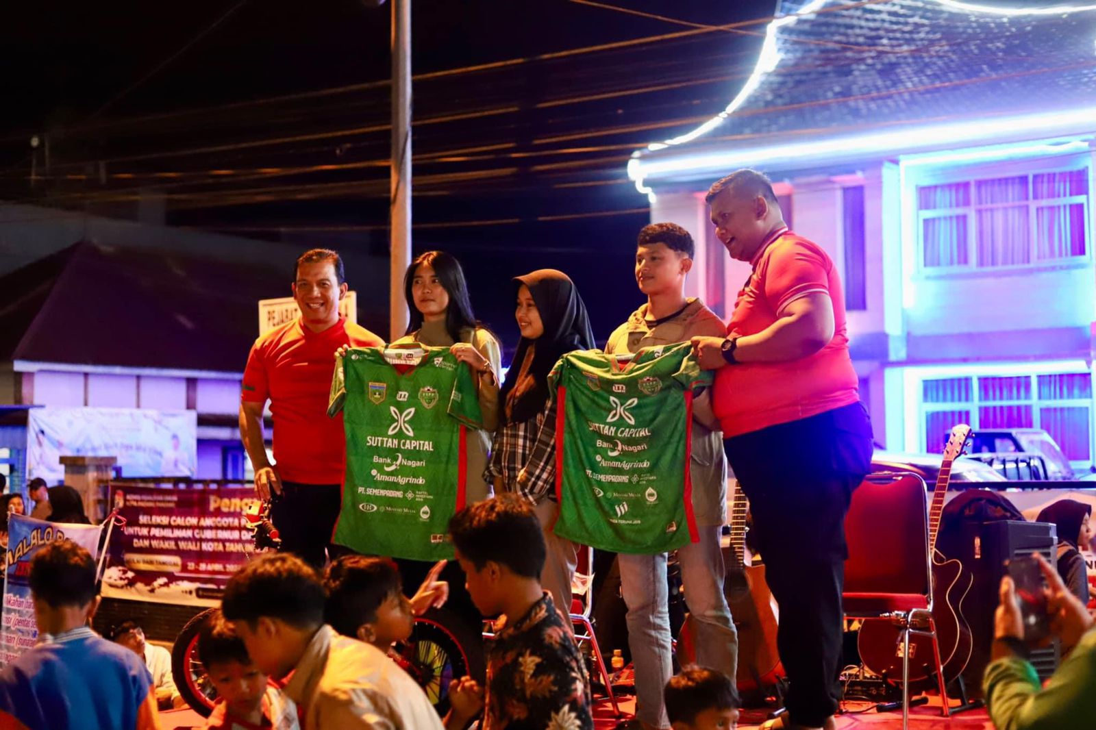 Nobar Playoff Olimpiade Paris 2024, Videotron Depan PDAM Kembali Dipadati Ribuan Warga