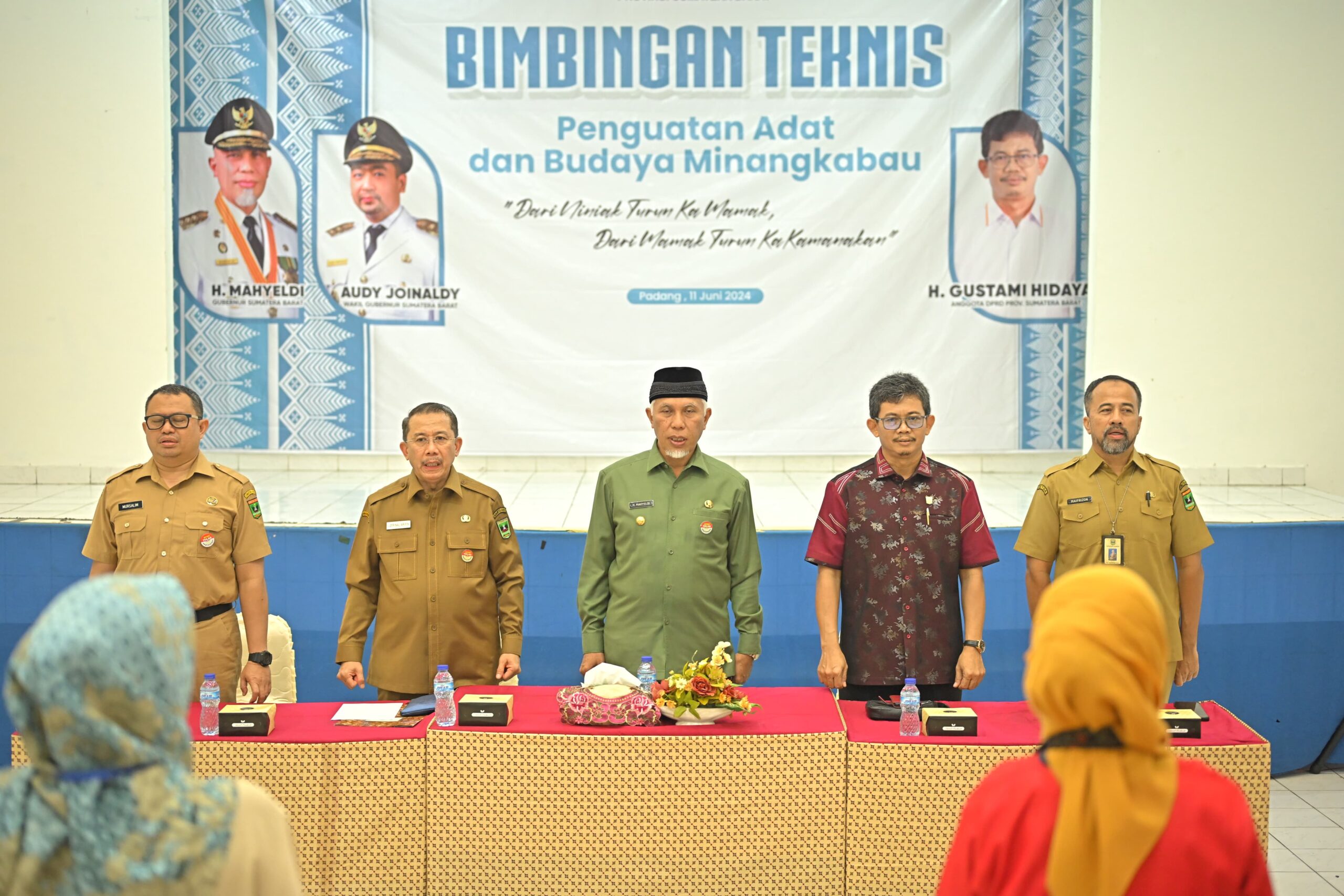 Gubernur Sumbar Mahyeldi AnsharullahTegaskan Pentingnya Penguatan Adat dan Budaya Minang yang Berkelanjutan