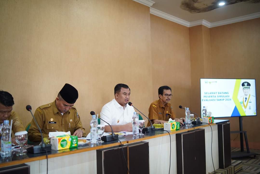 Bupati Sutan Riska Minta OPD Tingkatkan Nilai SAKIP Dharmasraya