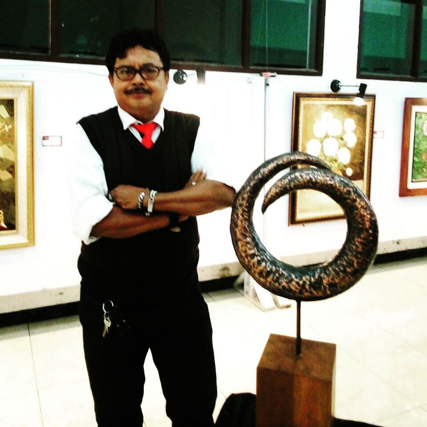 Khusnul Bahri, Guru dan Seniman Melahirkan Karya-karya Berbasis Kearifan Lokal