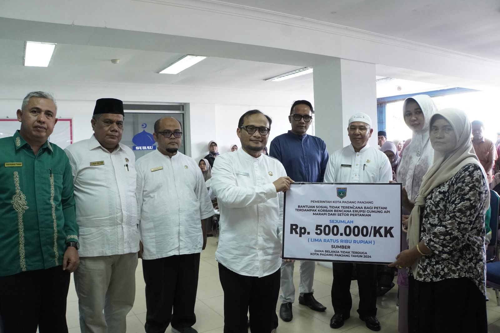 Pemerintah Kota Padang Panjang Kembali Salurkan Bantuan Korban Erupsi Marapi