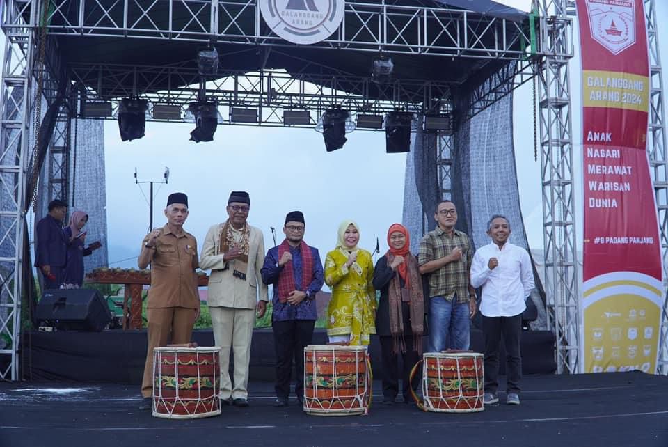 Galanggang Arang #8 Dibuka di Padang Panjang Kenalkan Kembali WTBOS sebagai Warisan Dunia