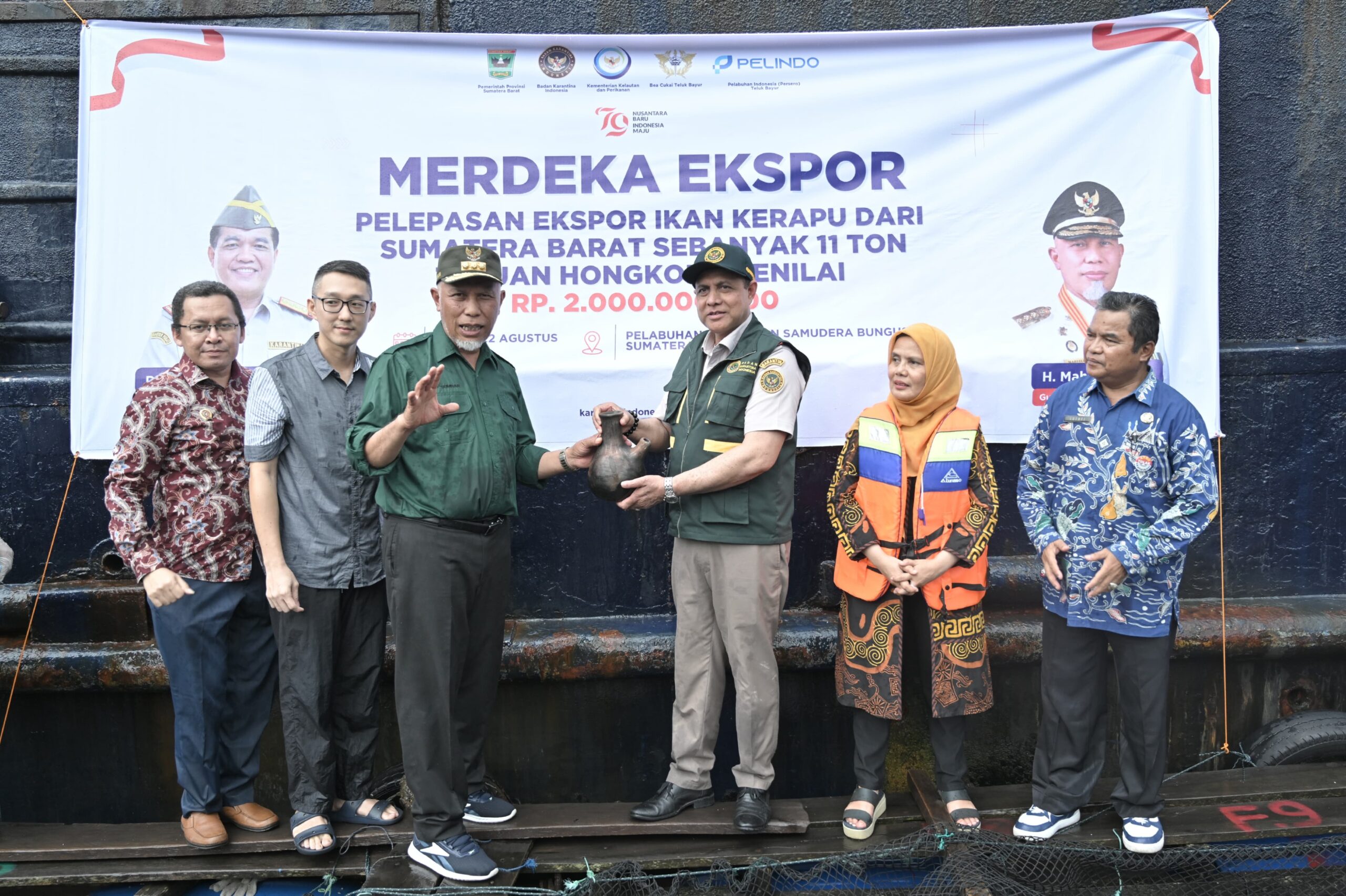 Gubernur Mahyeldi Ansharullah Lepas Ekspor 11 Ton Ikan Kerapu Sumbar Menuju Hongkong