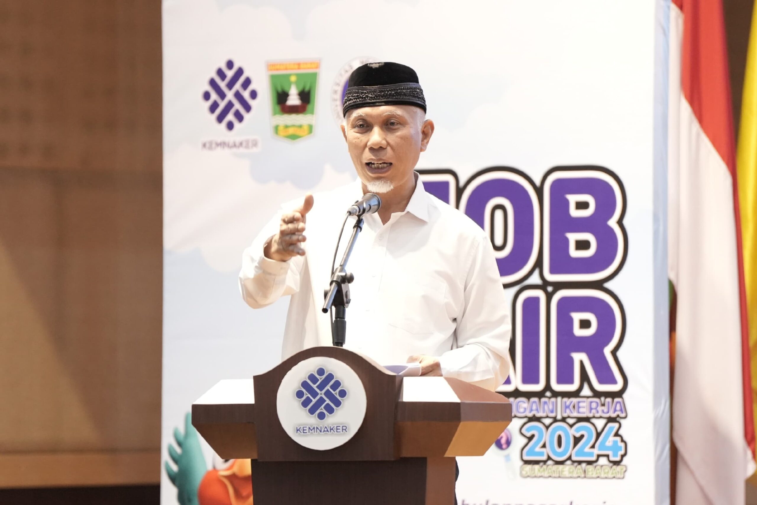 Empat Tahun Terakhir Angka Pengangguran Sumbar Terus Menurun, Program Gubernur Mahyeldi Ansharullah Berhasil Optimalkan Serapan Tenaga Kerja