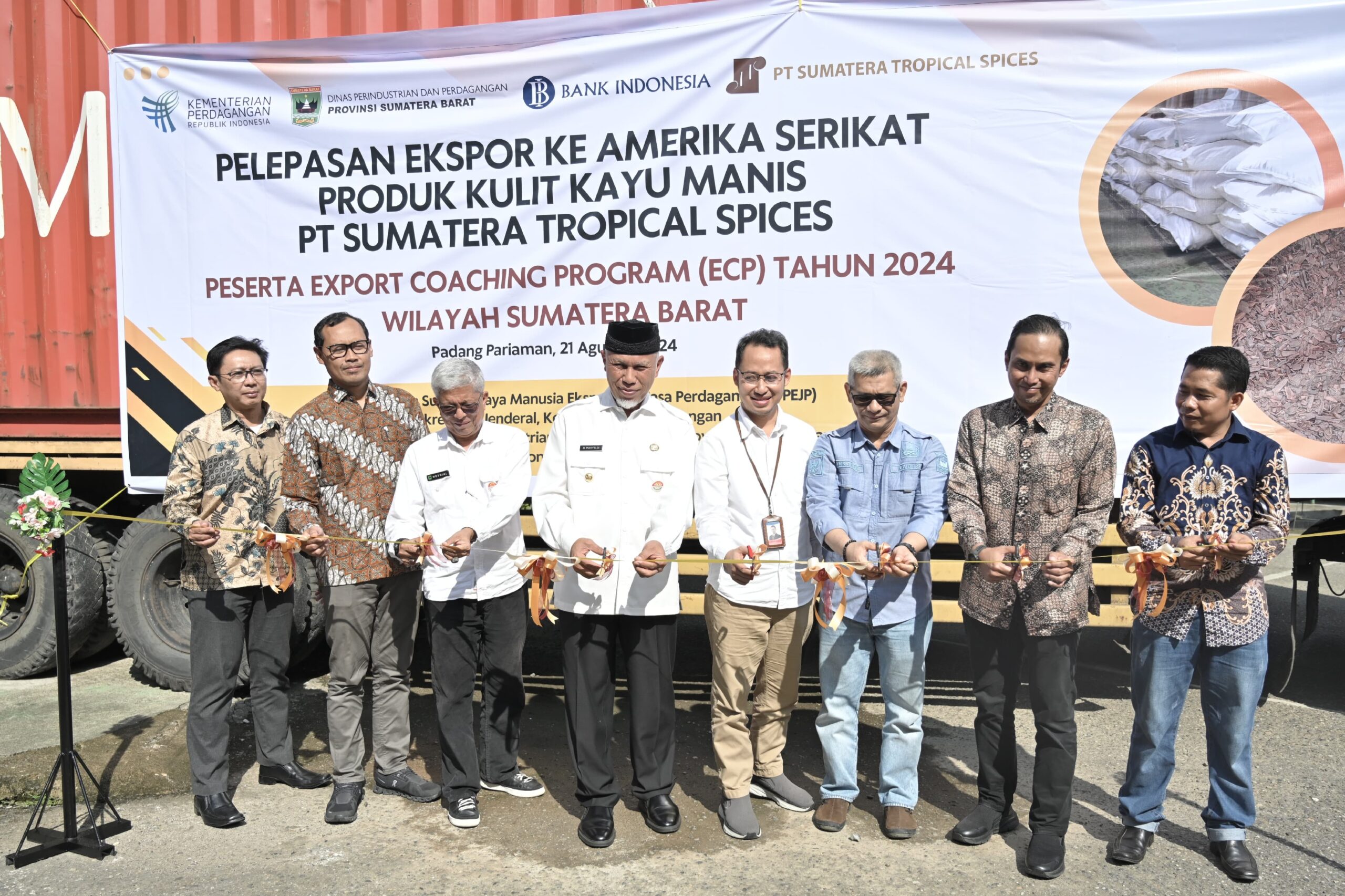 Gubernur Mahyeldi Ansharullah Berhasil Membuat Sektor Perdagangan dan IKM Sumbar Mengeliat